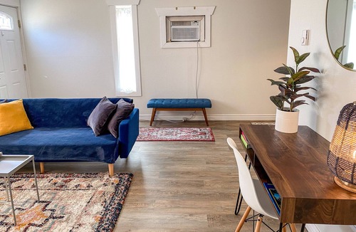 Camas Apartment | Lovely 2 Bedroom Duplex Unit Near Restaurants and Parks