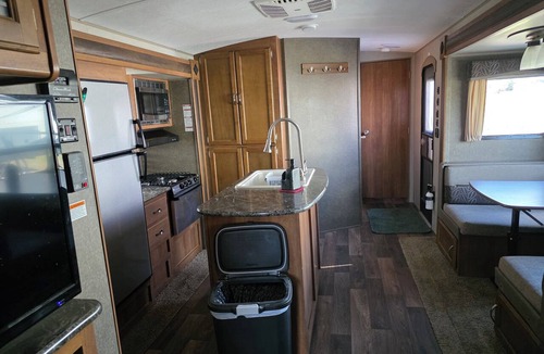 Sergeant Bluff House | Lovely 2-bedroom recreational vehicle with full bath and AC in Sergeant Bluff.