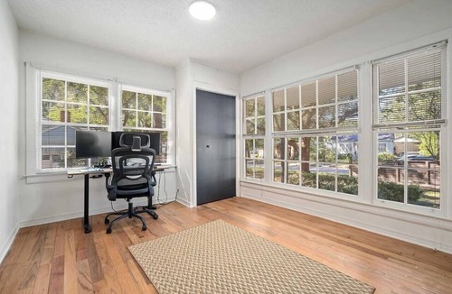 Mobile Cottage | Lovely 4-bedroom modern cottage in tranquil Midtown Mobile