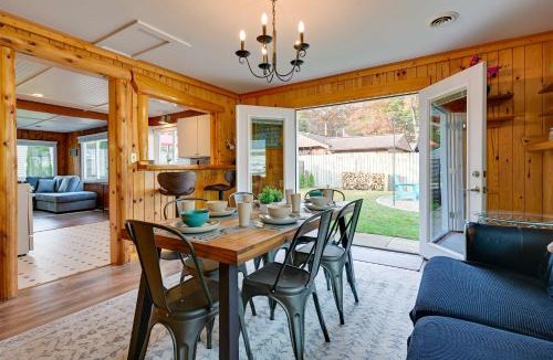 Au Gres House | Lovely Au Gres Cottage w/Hot Tub: Walk to Beach!