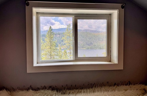 Kettle Falls Cabin | Lovely Cabin In Wonderful Kettle Falls ~ Lake Roosevelt Views ~ Very Private!