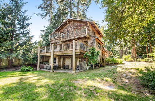 Greenbank House | Lovely home overlooking Puget Sound with wood stove, decks & great yard