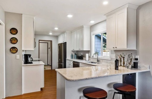 Ponder Point House | Lovely Home w/Private Dry Sauna, Fireplace, Free WiFi - Close to Skiing