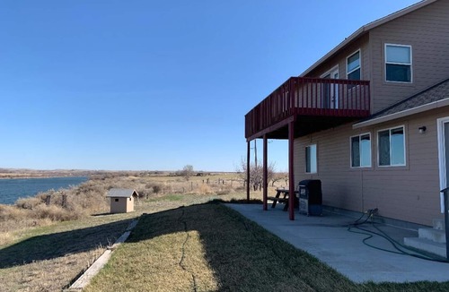 Owyhee County House | Lovely house on the Snake River that is minutes from CJ Strike Reservoir !