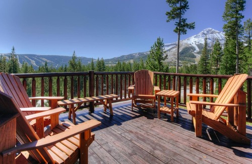 Big Sky House | Lovely Lodge with close Ski Access! Home Theater! Hot Tub!