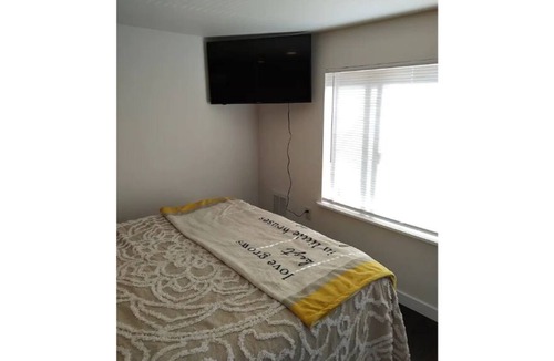 Bellingham Apartment | Lovely loft studio with fantastic view