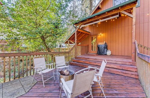 Mount Hood Village House | Lovely Mt. Cabin near Mt. Hood with Hot Tub & Community Pool