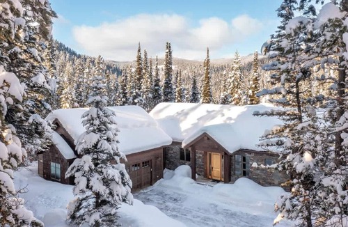 Spanish Peaks House | Lovely renovated home w/hot tub & stunning views