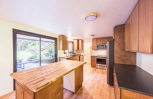 Port Angeles House | Lower Elwha Base Camp Near Olympic National Park
