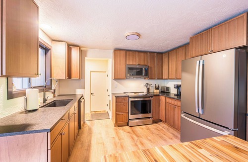 Port Angeles House | Lower Elwha Base Camp Near Olympic National Park