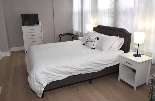 Burlington Apartment | Lower Level HUGE 2 Bedroom Apartment Pet Friendly and Free Laundry in Unit