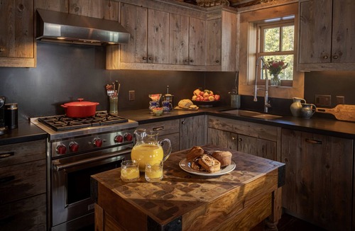 Indian Paintbrush House | LPJH - Romantic Woodland Cabin