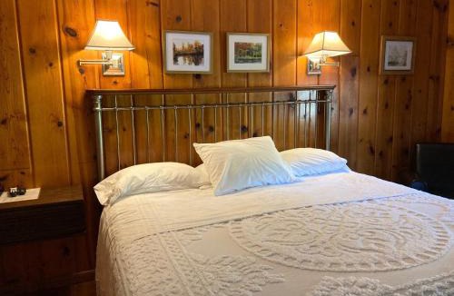 Ludington Hotel | Ludington Blue Spruce Inn