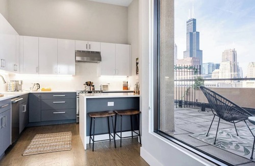 The Loop Apartment | LUX Dtown Penthouses 9bd/9ba Sleep 25+Parking+Pool
