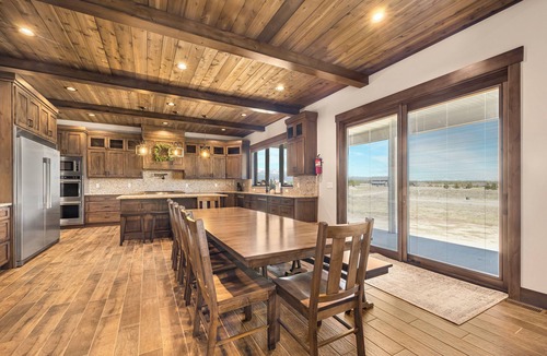 Island Park Cabin | Luxe 8BR Lodge near Yellowstone: Golf Sim, Indoor Slide, Sauna, Hot Tub