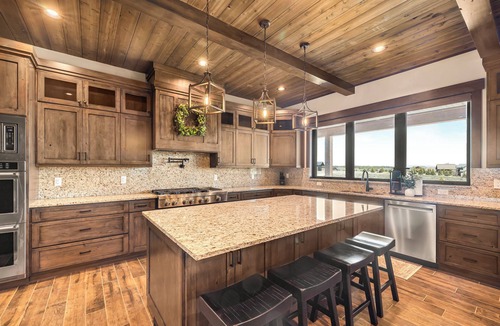 Island Park Cabin | Luxe 8BR Lodge near Yellowstone: Golf Sim, Indoor Slide, Sauna, Hot Tub