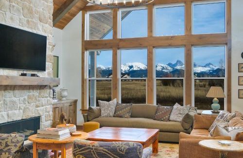 Clawson House | Luxe Tetonia Home w/Tetons View, Close to Skiing!