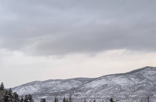 Aspen Condo | Luxurious 2 bed 2.5 bath condo sleep 6! Skiin/ski out, pools/Ritz amenities