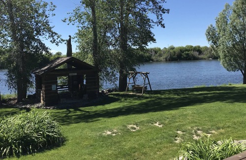 St. Anthony House | Luxurious Guest House on the Snake River