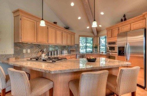 Overlook Park House | Luxurious home on the golf course