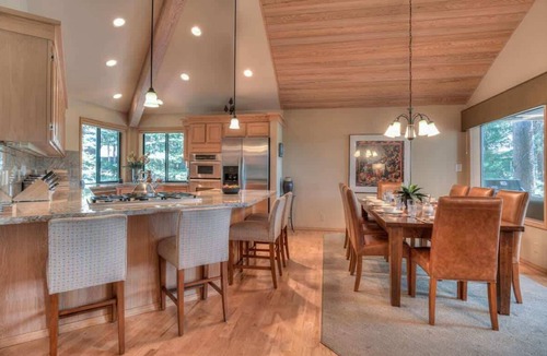 Overlook Park House | Luxurious home on the golf course