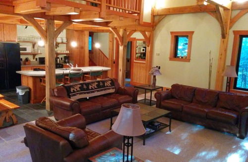 Nordman Cabin | Luxurious, large, timber frame cabin at Priest Lake Idaho