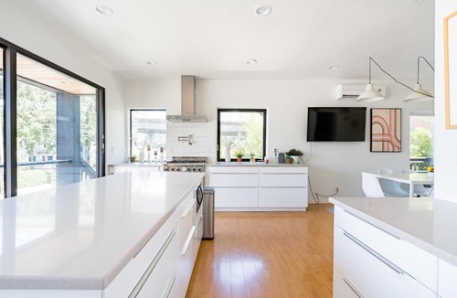Alphabet Historic District Apartment | Luxurious Portland 3BR in the Pearl District