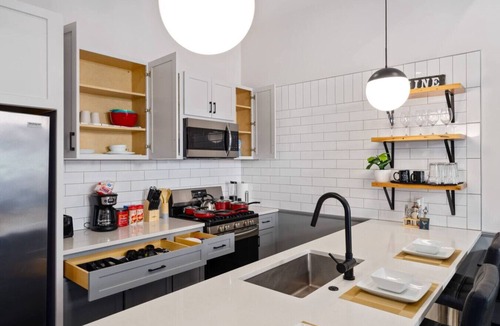 Central City Apartment | Luxury 1BD | A+ Downtown Location | King Bed Condo