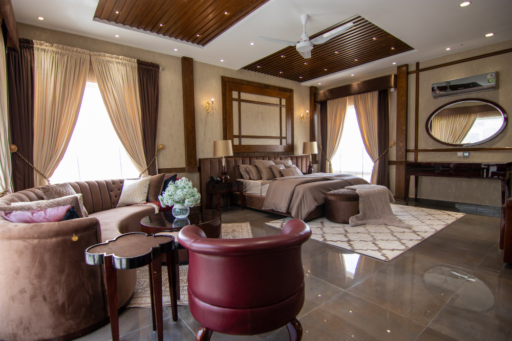 Parkland House | Luxury 4 bedroom residential home with patio