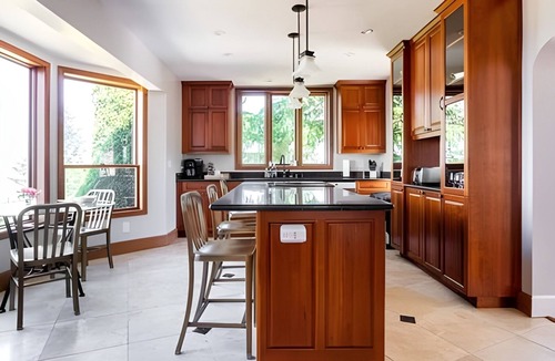 Tacoma House | Luxury 5BR | Amazing Water Views | Large Backyard!