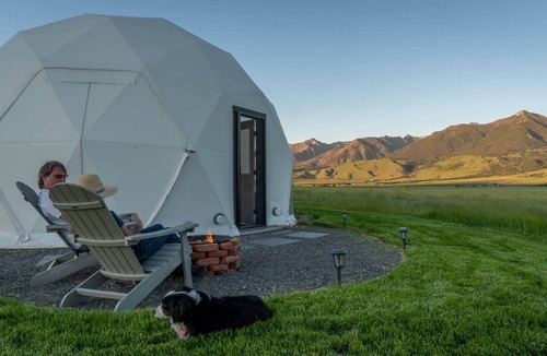 Livingston House | Luxury Dome Near Yellowstone | Mountain Views