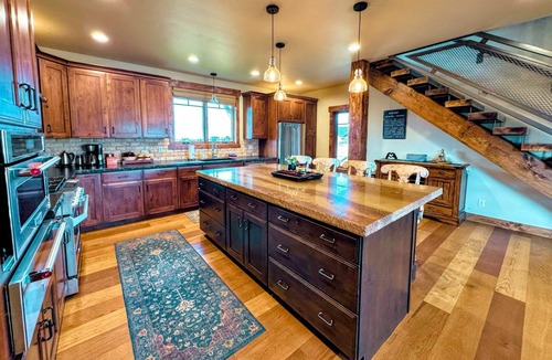 Hastings Farm House | Luxury Family Home with Full Teton Views + Hot Tub