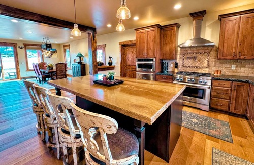 Hastings Farm House | Luxury Family Home with Full Teton Views + Hot Tub