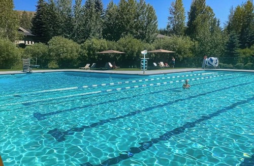 Elkhorn Village Condo | Luxury getaway near Ketchum, skiing, & golf w/shared pool & tennis courts