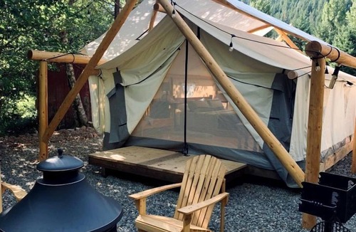 Idleyld Park RV Rental | Luxury Glamping Tent for Oregon Getaway- Woodsman, Idleyld Park, OR