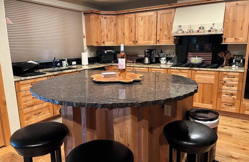 Garden Valley Cabin | Luxury Golf Course Cabin - 4BR, 3BA, Game Room & Firepit