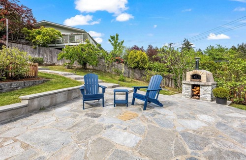 Gig Harbor House | Luxury Harbor Retreat - Walk to Waterfront - Views with Large Deck
