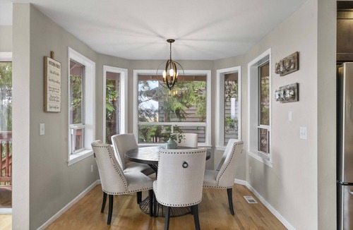 Northeast Tacoma House | Luxury Home with Panoramic Puget Sound Views, Baby Grand Piano, and Game Room