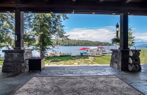Hope House | Luxury Hope Waterfront Home and Guest House