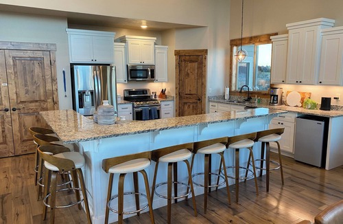 Fish Haven Cabin | Luxury lakeview cabin w/hot tub, pool, sports courts, pickleball, private beach!