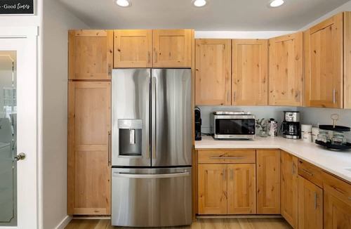 Leaburg House | Luxury McKenzie River Retreat Near Lloyd Knox Park & Leaburg Lake, Oregon