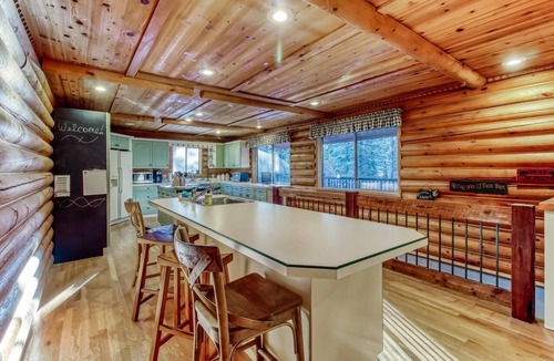 Leavenworth House | Luxury Modern Log Retreat on 3 Acres with Hot Tub, Theater, 2 Miles to Downtown