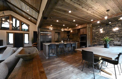 Island Park Cabin | Luxury Mountain Cabin w/Hot Tub & Theater!