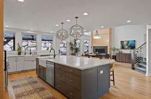 North Salt Lake House | Luxury Mountain Retreat