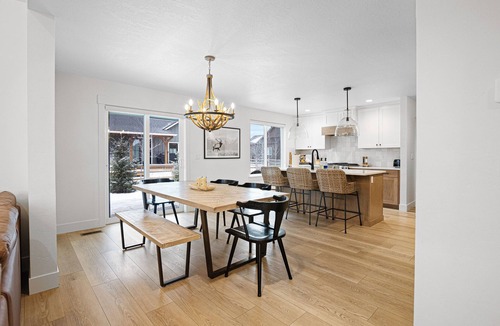 McCall House | Luxury Mountain Retreat Near Golf, Lake, Skiing and Scenic Trails