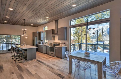 Alpine House | Luxury Mountainside Chalet - 35 Mins from Jackson, WY