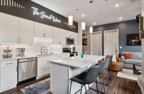 Edgehill Condo | Luxury Music Row Condo – Quiet Retreat Near Vanderbilt and Minutes to Broadway