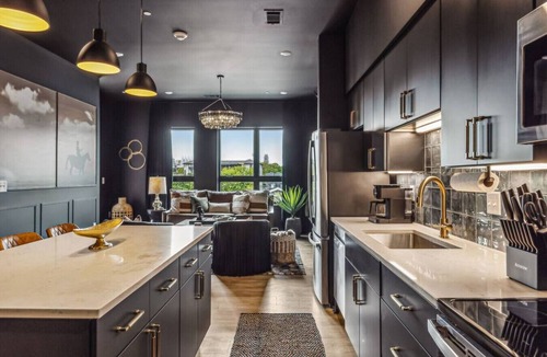 Edgehill Condo | Luxury Music Row Condo Combo 2 Units with Pool/Gym