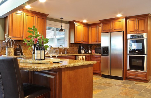Tacoma House | Luxury near Gateway to Mt Rainier and National Forests. Veteran Owned.