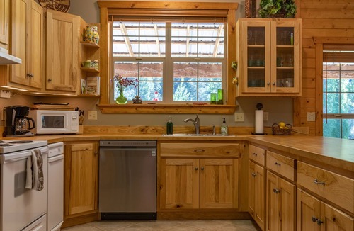 Irwin House | Luxury on 300 ft of Snake River, Southfork,Hot Tub,Fly Fishing Near Jackson Hole